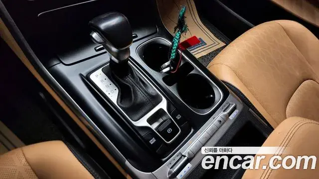 Kia Carnival 2020 — Şəkil 16/20