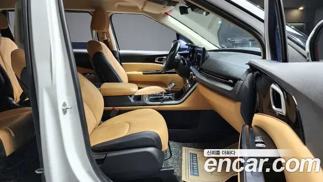 Kia Carnival 2020 — Şəkil 17/20