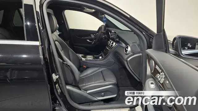 Mercedes-Benz GLC-Class 2021 — ფოტო 18/20