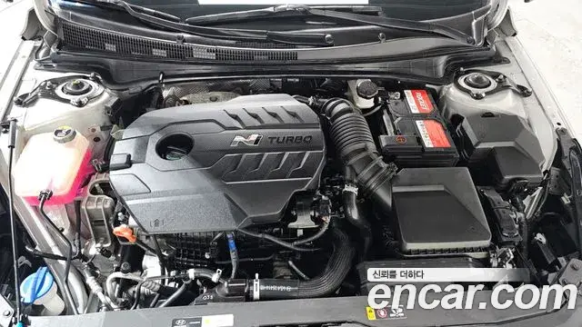 Hyundai The New Avante Hybrid 2021 — Photo 13/20