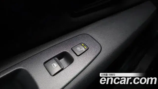 Hyundai The New Avante Hybrid 2021 — Photo 9/20