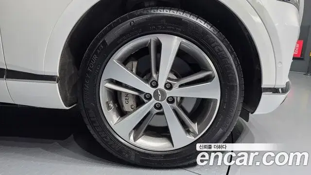 Genesis GV80 2022 — ფოტო 13/20
