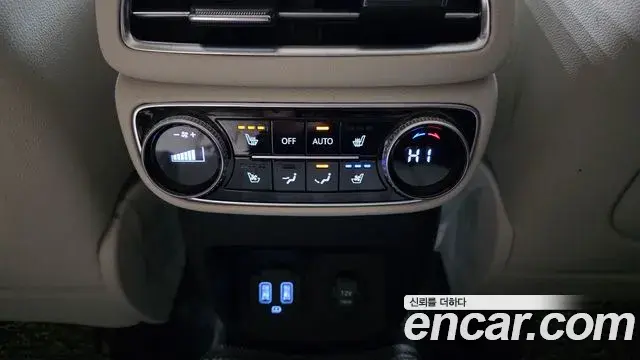 Genesis GV80 2022 — ფოტო 19/20