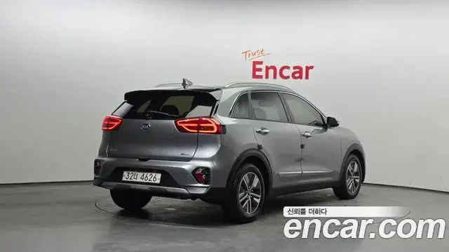 Kia Niro 2019 — ფოტო 9/20