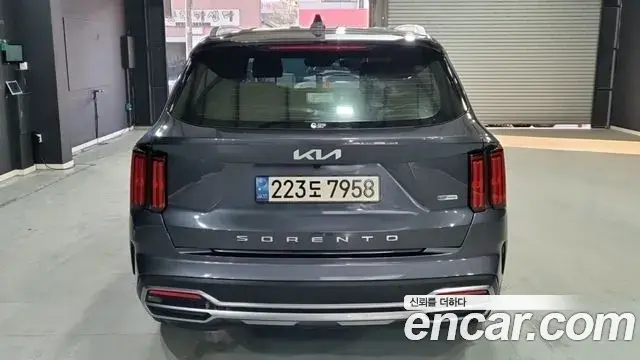 Kia Sorento 2021 — ფოტო 17/20