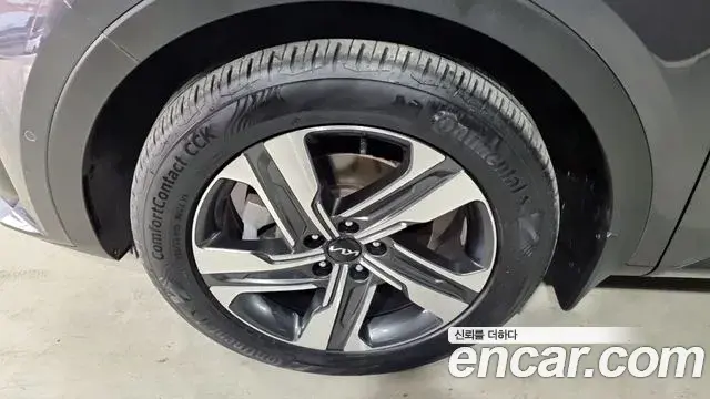 Kia Sorento 2021 — ფოტო 16/20