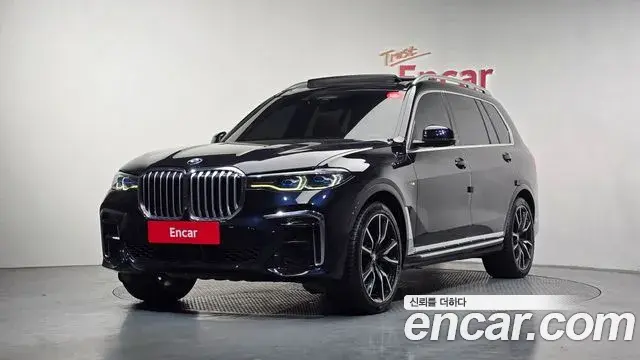 BMW X7 2022 — ფოტო 17/20