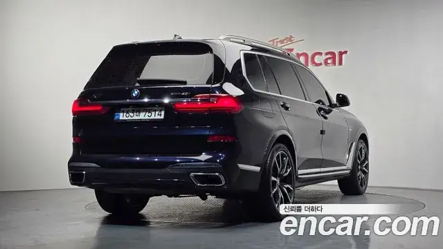 BMW X7 2022 — ფოტო 11/20