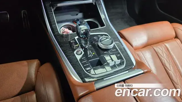 BMW X7 2022 — ფოტო 2/20
