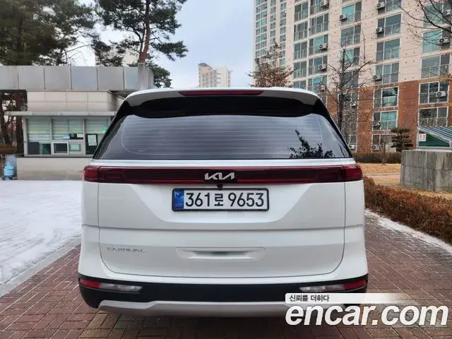 Kia Carnival 2021 — Фото 2/18
