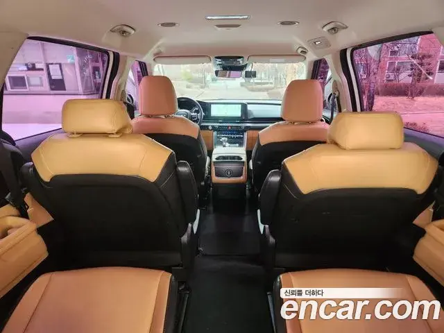 Kia Carnival 2021 — Фото 15/18