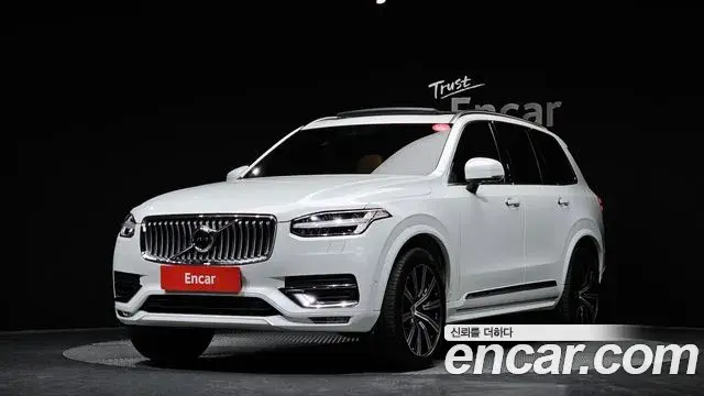 Volvo XC90 2019 — ფოტო 9/20