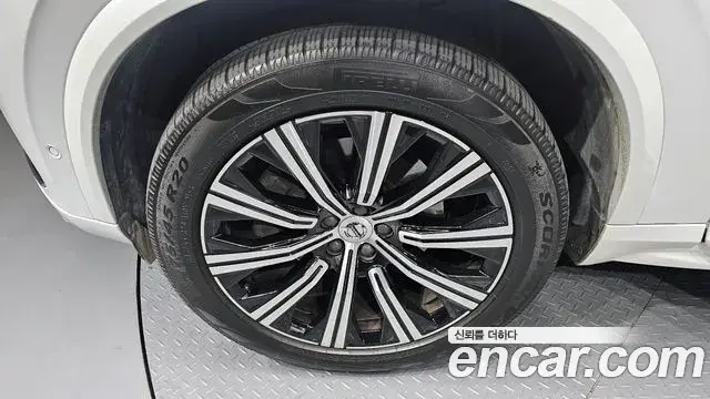 Volvo XC90 2019 — ფოტო 12/20