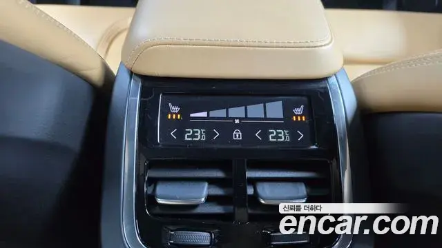 Volvo XC60 2020 — Photo 15/20