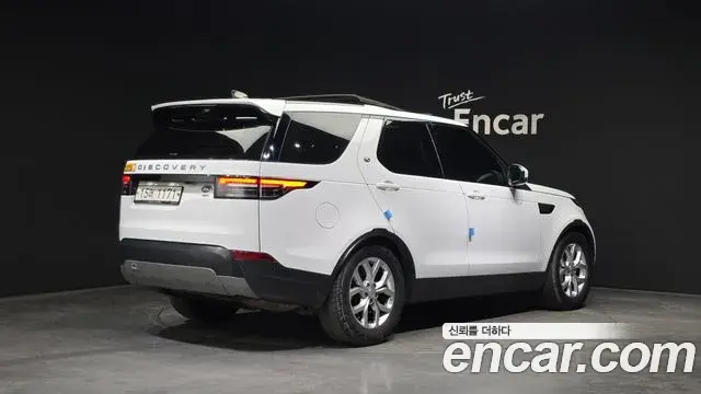 Land Rover Discovery 5 2019 — Фото 2/20