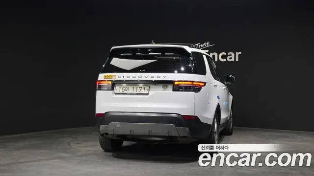 Land Rover Discovery 5 2019 — Фото 4/20