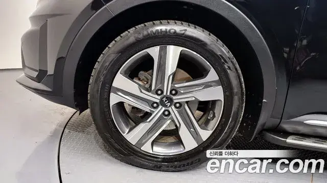 Kia Sorento 2021 — Фото 5/20