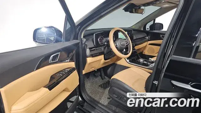 Kia Carnival 2022 — Фото 10/20