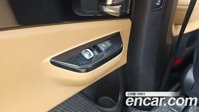 Kia Carnival 2022 — Фото 17/20