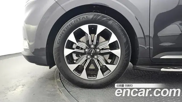 Kia Carnival 2021 — Photo 1/20