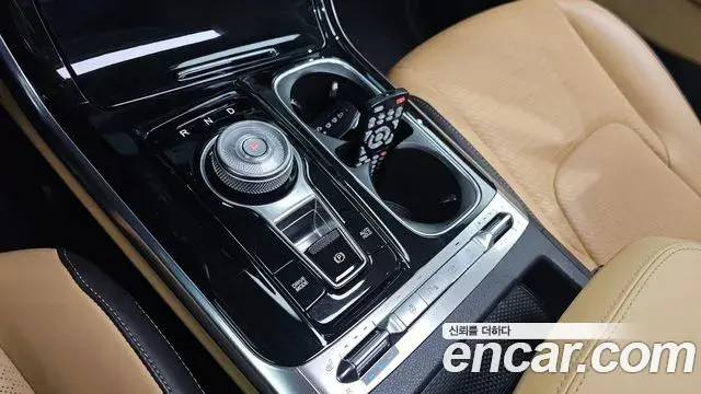 Kia Carnival 2021 — Photo 10/20