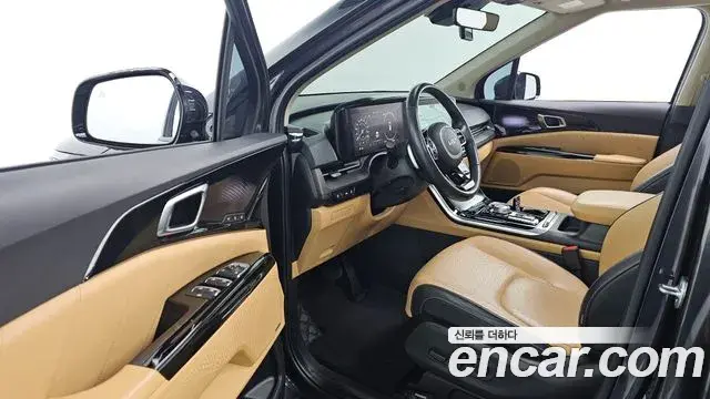 Kia Carnival 2021 — Photo 18/20