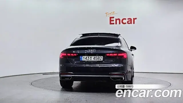 Audi A5 2021 — Şəkil 18/20