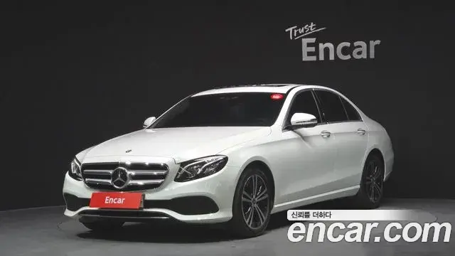 Mercedes-Benz E-Class 2020 — Photo 4/20