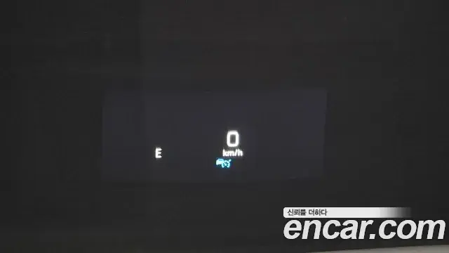 Mercedes-Benz E-Class 2020 — Photo 6/20