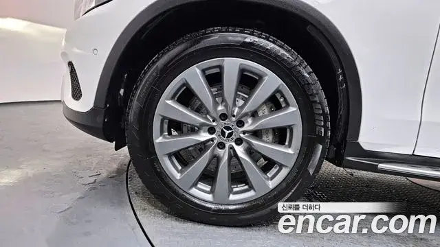 Mercedes-Benz GLC-Class 2018 — Фото 5/20