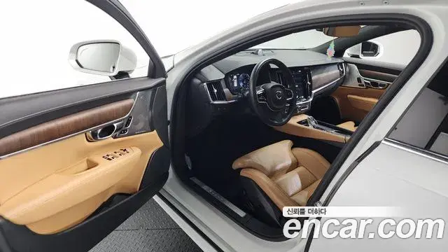 Volvo S90 2021 — Фото 10/20
