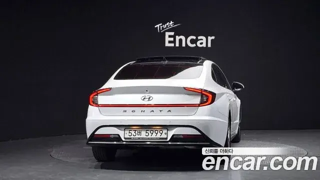 Hyundai Sonata 2019 — Фото 4/20