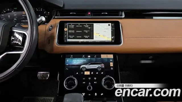 Land Rover Range Rover Velar 2021 — Şəkil 8/17