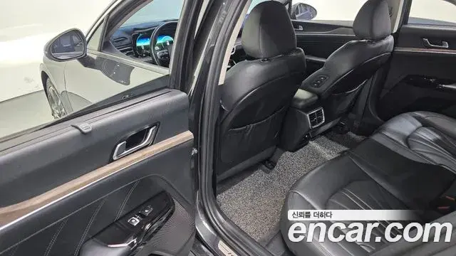 Kia K5 2020 — Photo 18/20