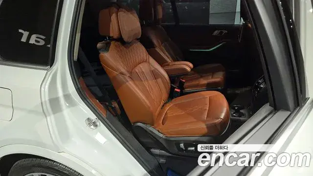 BMW X7 2020 — Фото 12/20