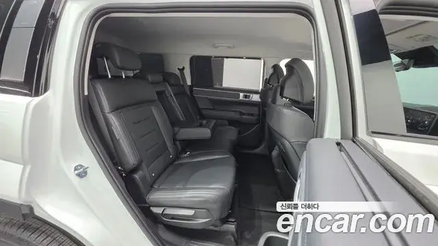 Hyundai Santa Fe 2024 — Фото 19/20