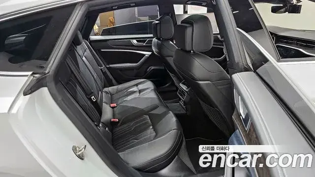 Audi A7 2020 — Photo 8/20