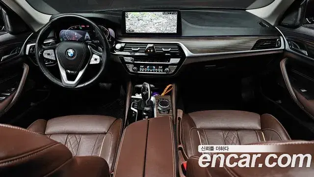 BMW 5 Series 2023 — Şəkil 20/20