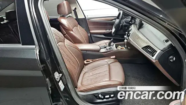 BMW 5 Series 2023 — Şəkil 3/20