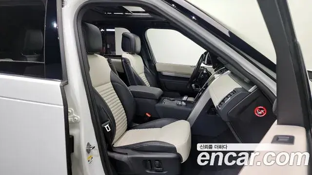Land Rover Discovery 5 2022 — Photo 9/20