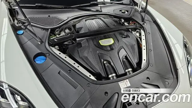 Porsche Panamera 2018 — Şəkil 2/21