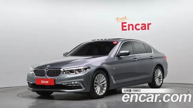 BMW 5 Series 2018 — Фото 1/20