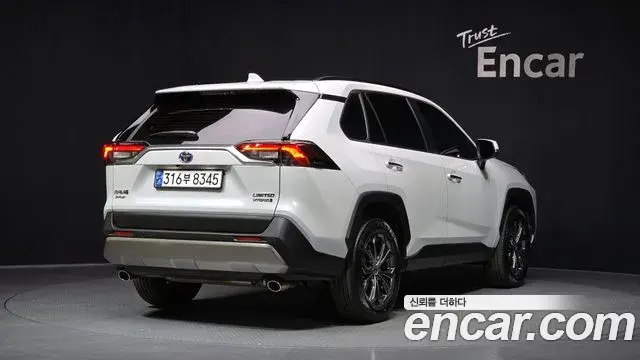 Toyota RAV4 2024 — Photo 12/20
