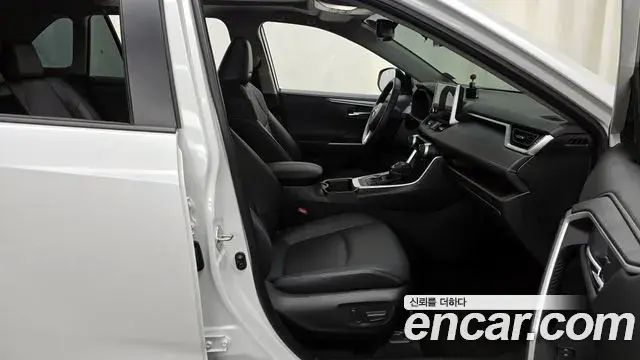 Toyota RAV4 2024 — Photo 5/20