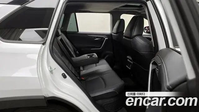 Toyota RAV4 2024 — Photo 20/20