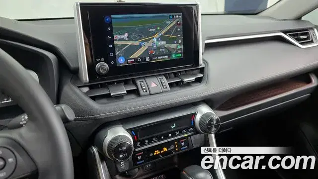 Toyota RAV4 2024 — Photo 2/20