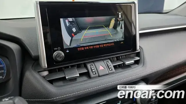 Toyota RAV4 2024 — Photo 8/20
