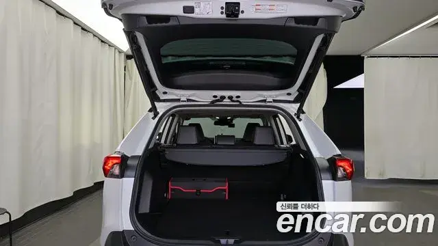 Toyota RAV4 2024 — Photo 15/20
