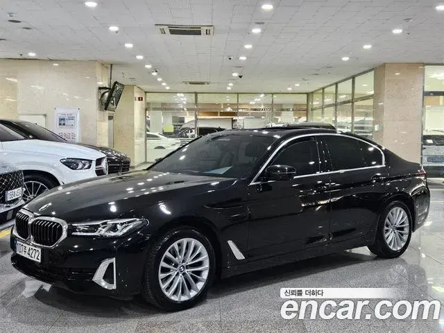 BMW 5 Series 2022 — Şəkil 2/20