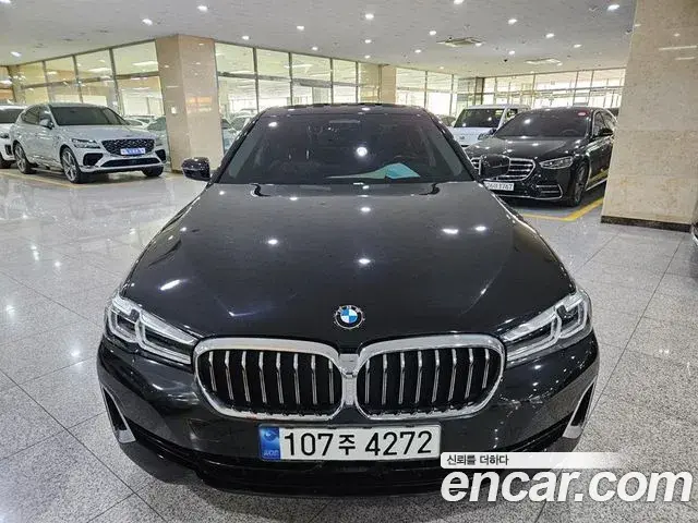 BMW 5 Series 2022 — Şəkil 17/20